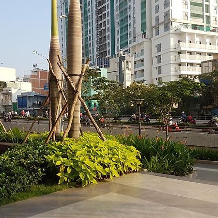 Giang Son River Gate Ben Thanh Ho Chi Minh City Exterior photo