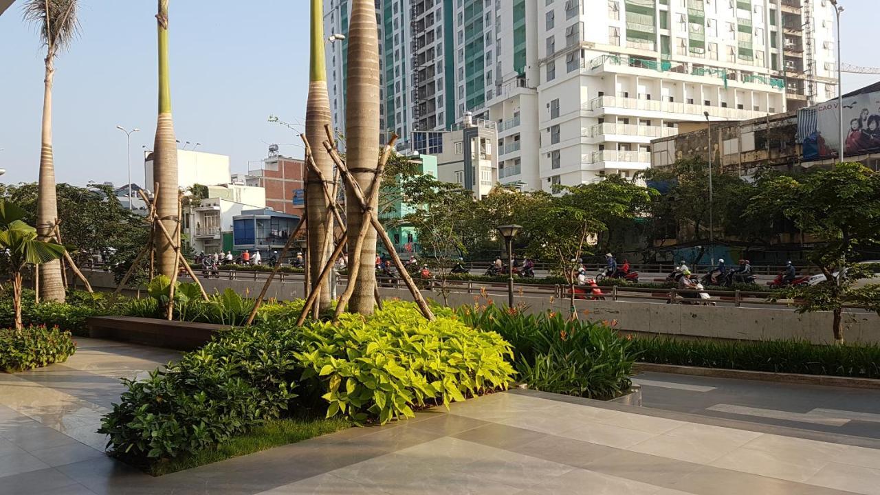 Giang Son River Gate Ben Thanh Ho Chi Minh City Exterior photo