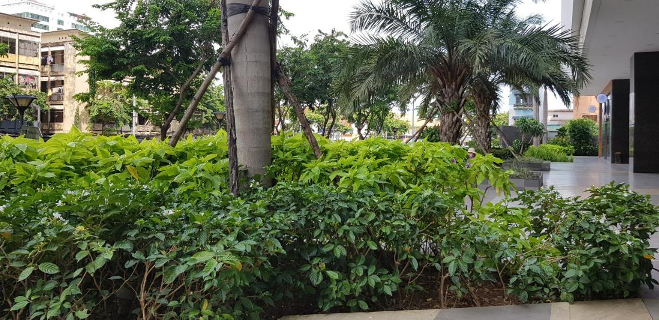 Giang Son River Gate Ben Thanh Ho Chi Minh City Exterior photo